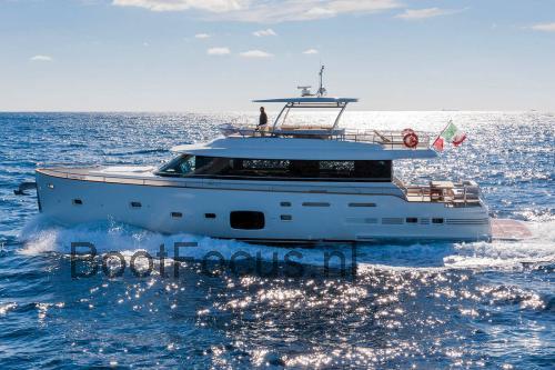 Azimut 76 specificaties